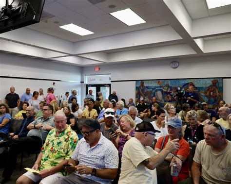 st pete beach commission meeting